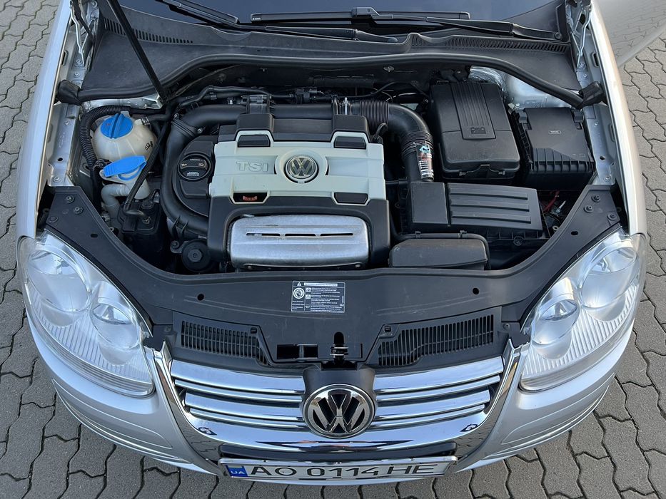 Машинка сімейна шустра