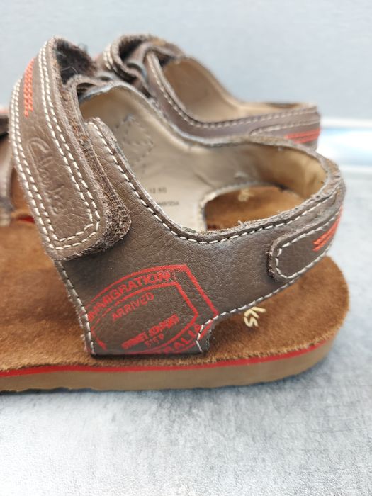 Sandały Clarks roz.32 skóra naturalna