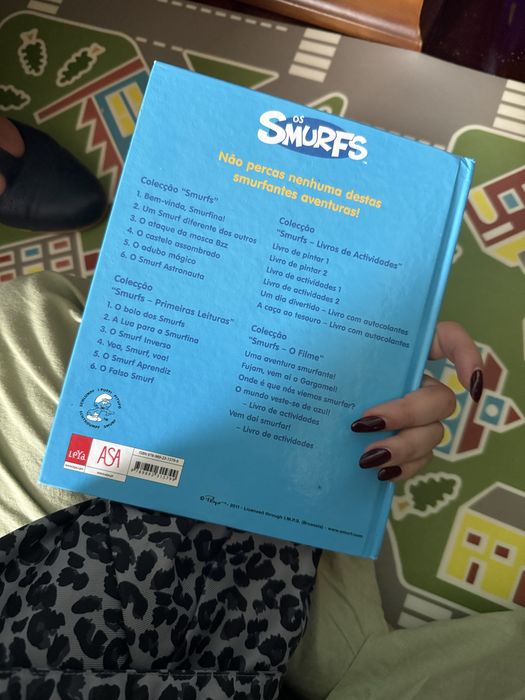 Livro “o smurf astronauta”