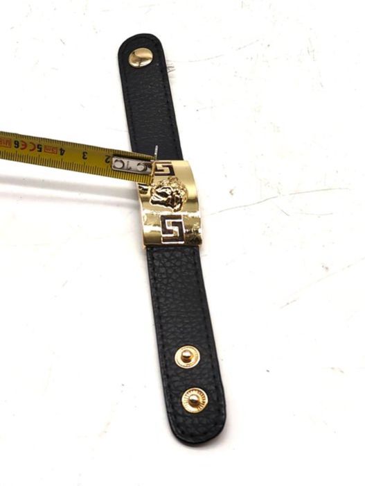 Pulseira VERSACE em Couro com banho em Ouro de 24k