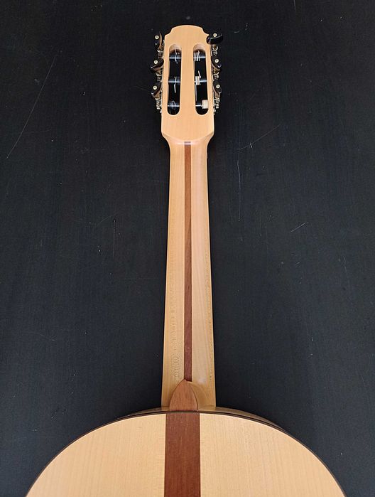 Guitarra clássica Doff 011-C maciça ácer / abeto