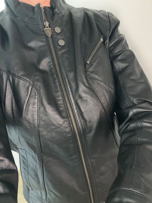 Шкіряна куртка Puma майже нова, розмір м