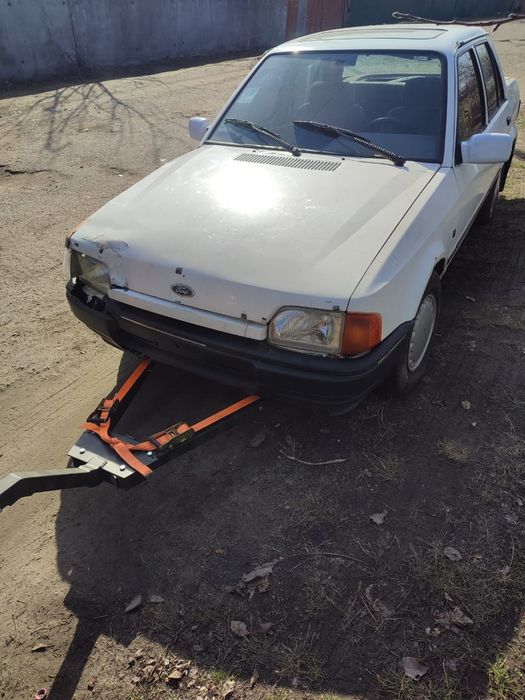 Розбираю Ford escort orion