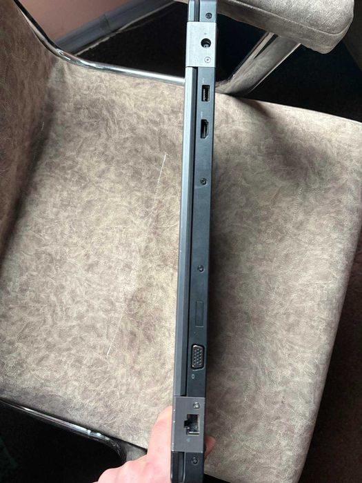 Ноутбук Dell 15.6 дюйма intel i5 6 gen. 8gb ddr4.ssd m2 128gb