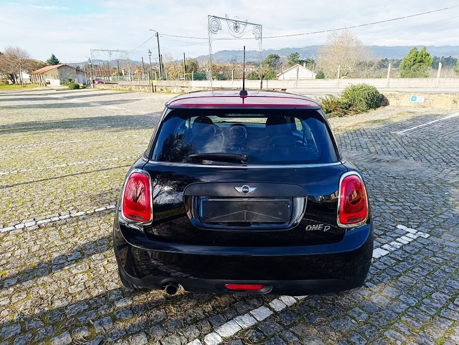 Mini cooper ONE Diesel 2015 MT ESTIMADO