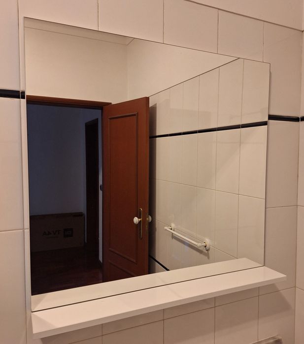 Espelho de casa de banho