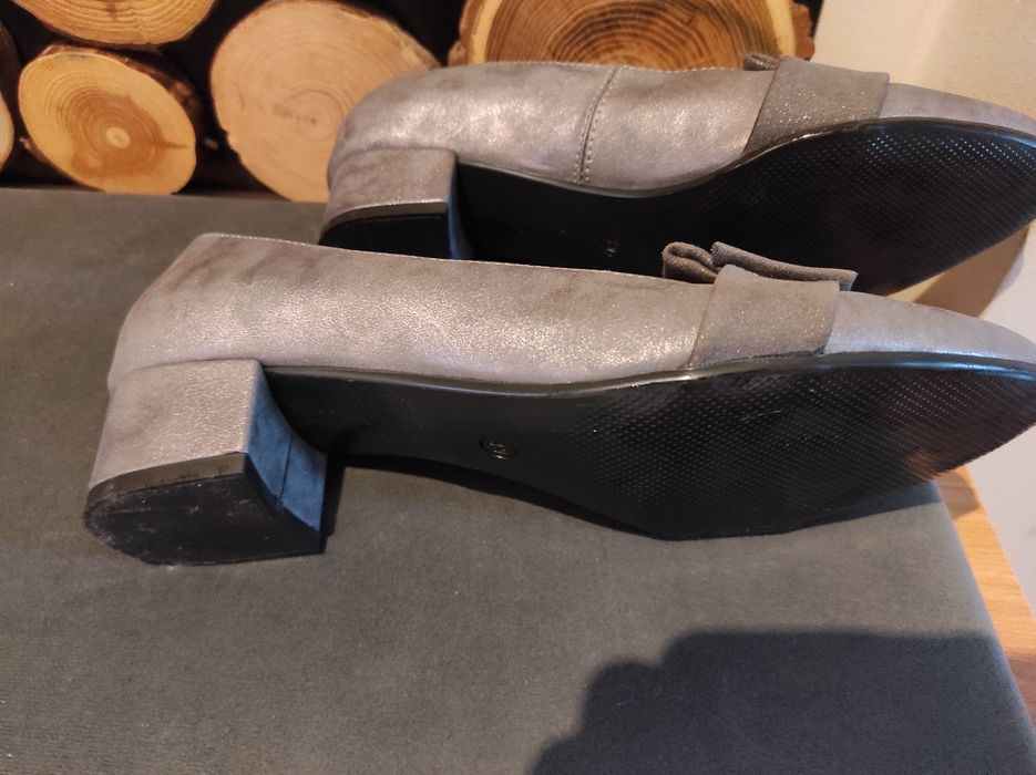Buty szare rozm 39