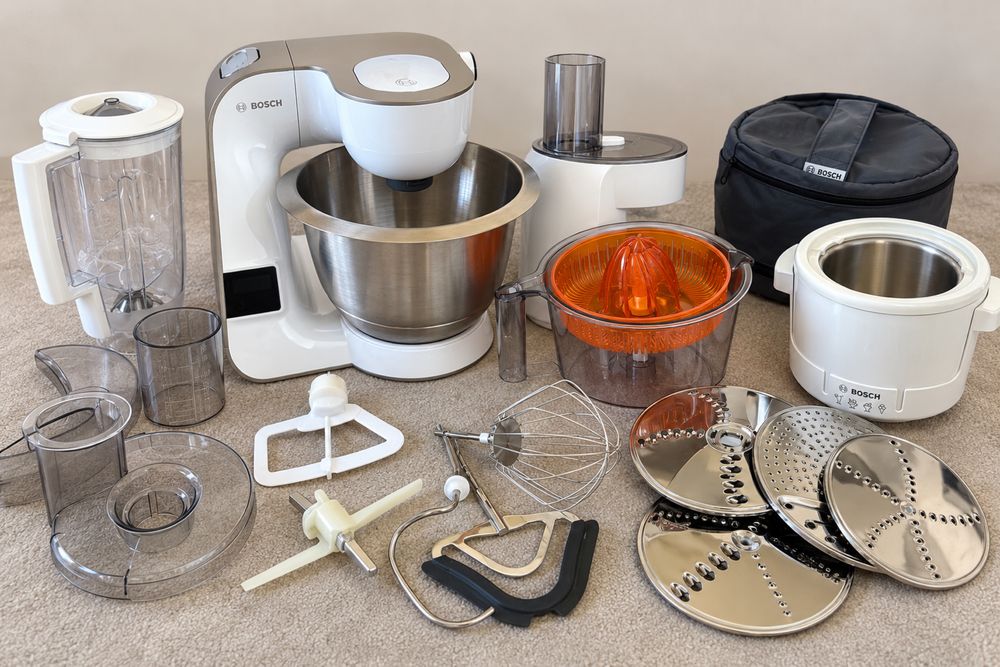 Bosch MUM6 1000W robot kuchenny + blender + szatkownica + wyciskarka + lody