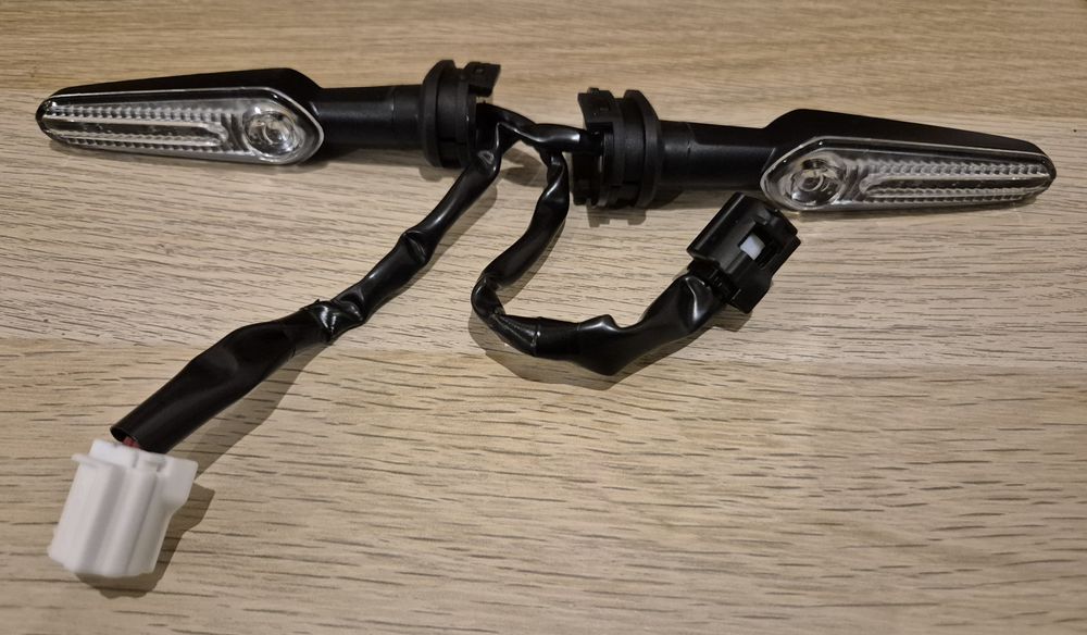 Piscas led Yamaha tracer 9 gt