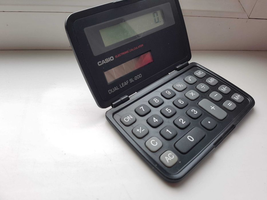 Калькулятор Casio SL-200, сонячна батарея.