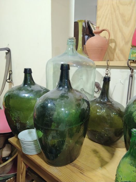 Garrafões de vidro antigos