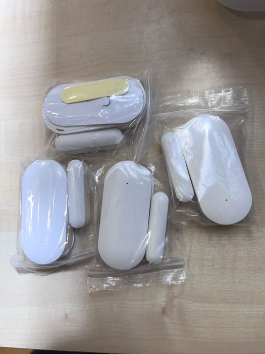 Conjunto 4 sensores detector porta Tuya - NOVO