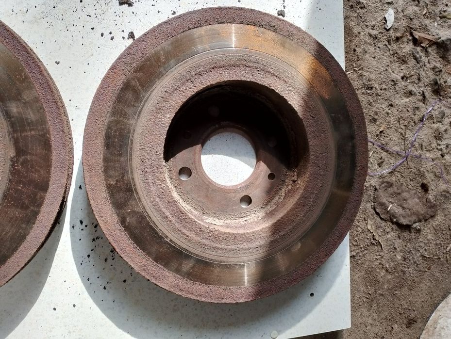 Гальмівні диски передні Renault Scenik 2