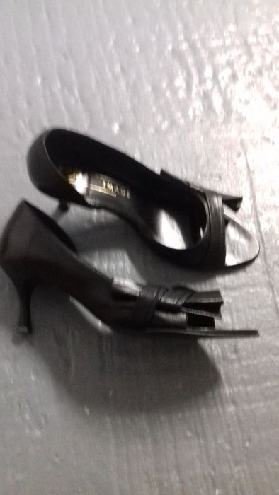 Szpilki damskie ze skóry, czarne, rozmiar 37