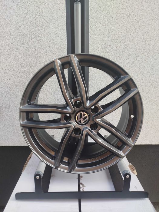 A900#Alufelgi uzywane 17" 5x112 7J  Et 38 Vw Skoda Seat Audi