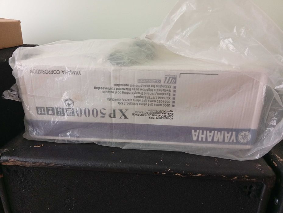 Продається підсилювач YAMAHA XP5000 стан нового, використовував разів 5 на вечірках у ресторані.