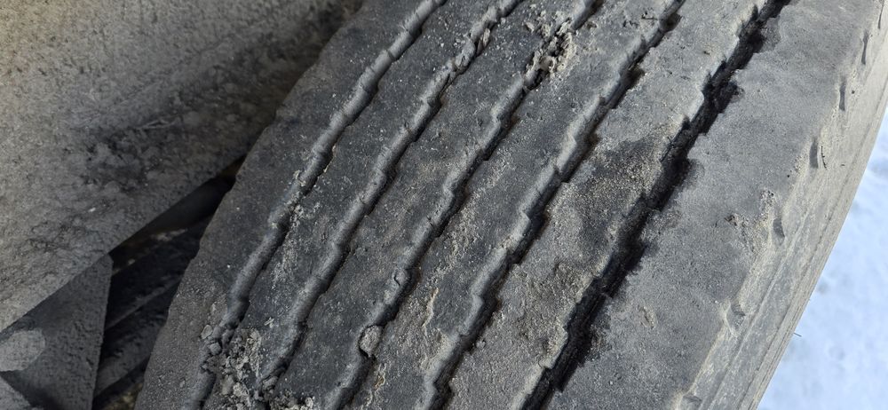 Продам полуприцеп  самосвал  на 30 кубов идеальное состояние