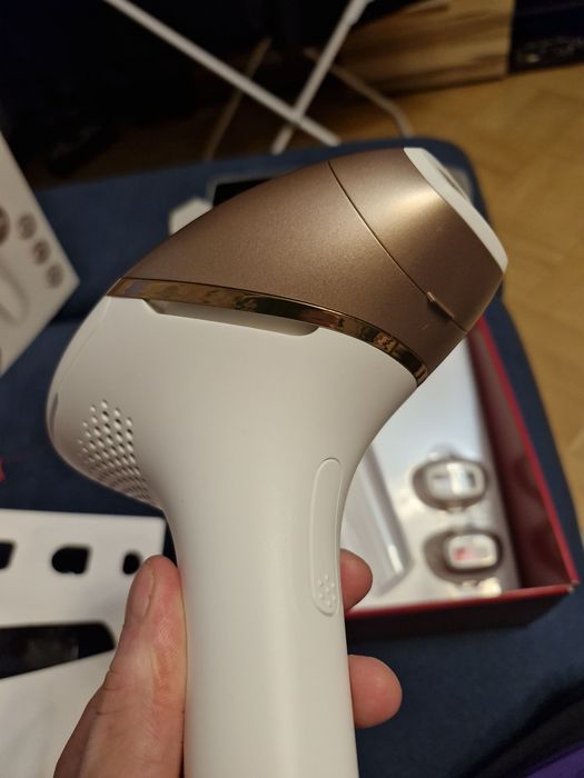 Depilator laserowy Philips  lumea 9900