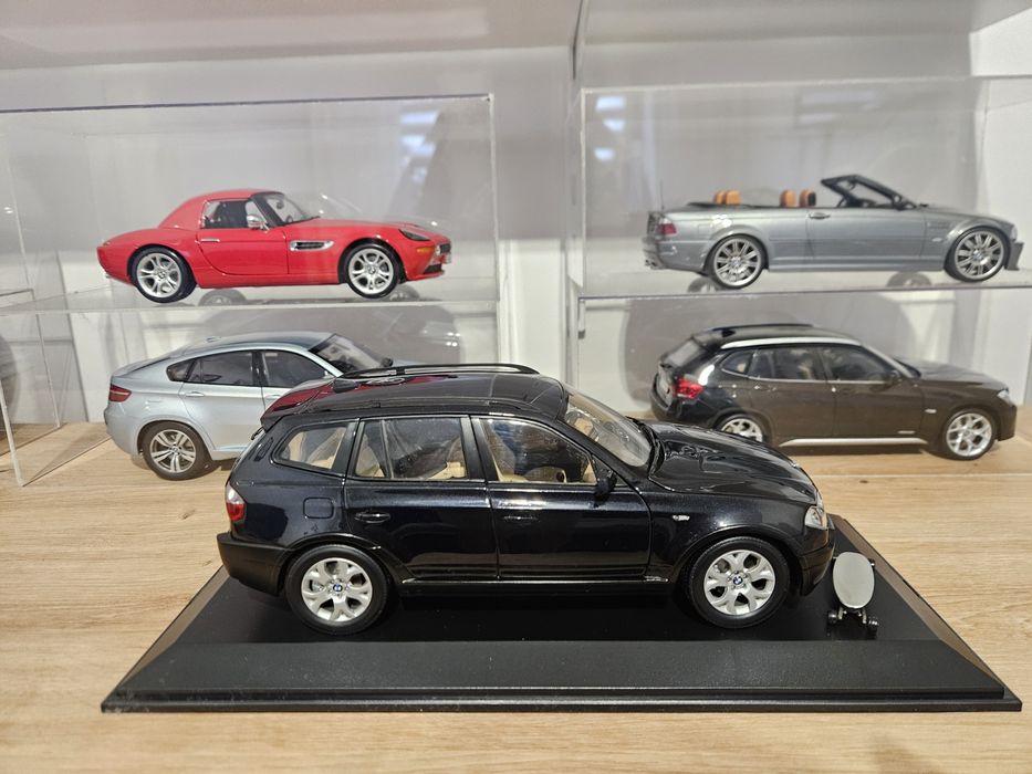 BMW 1:18 X3 Kyosho E83