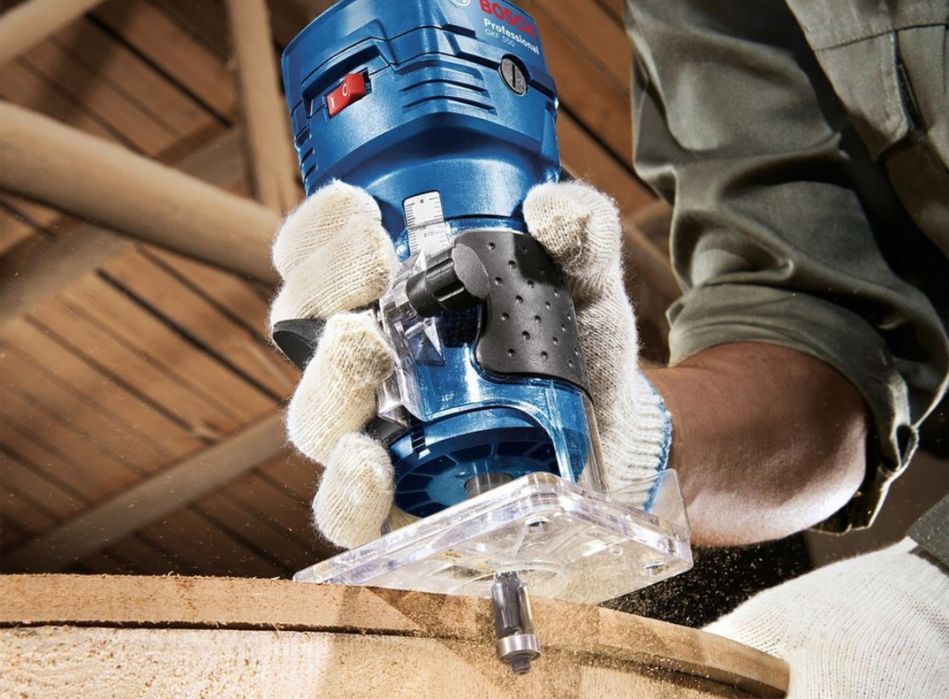 Фрезер Bosch GKF 550 Professional