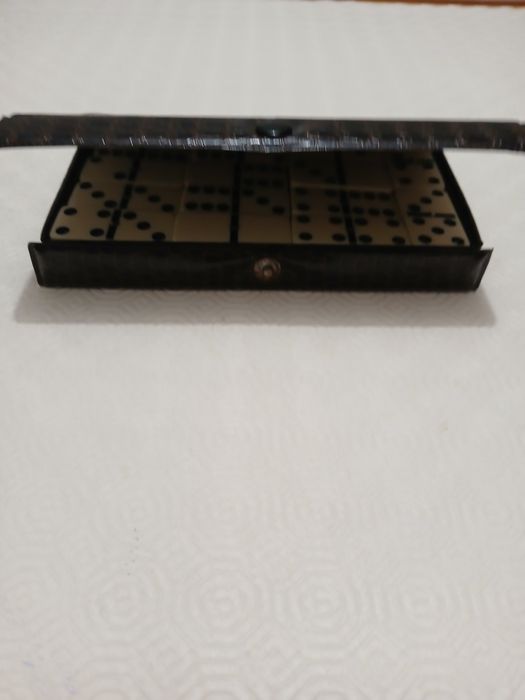 Caixa Com Dominó Completo