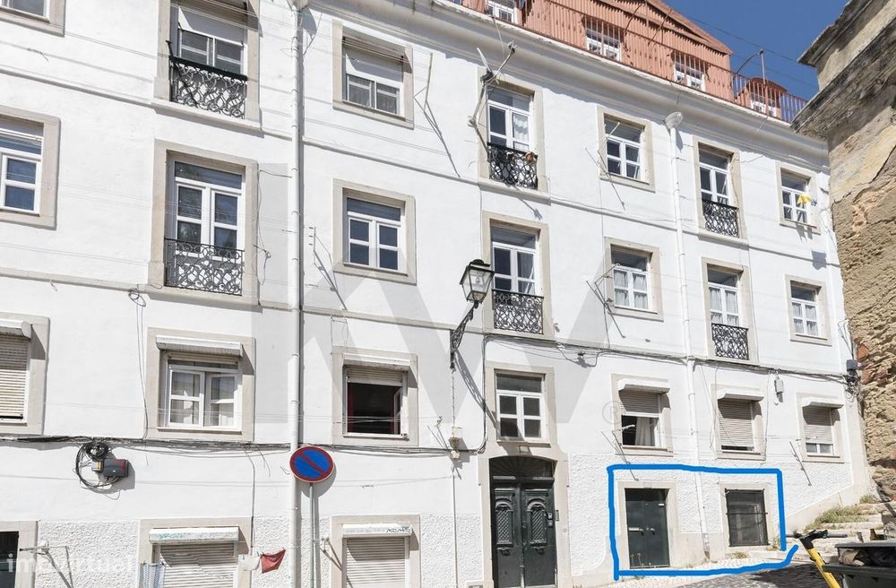 Arrendamento de Escritório, Atelier ou Loja com 18m2 a 1minuto a pé do