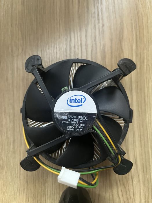 Кулер до процесора