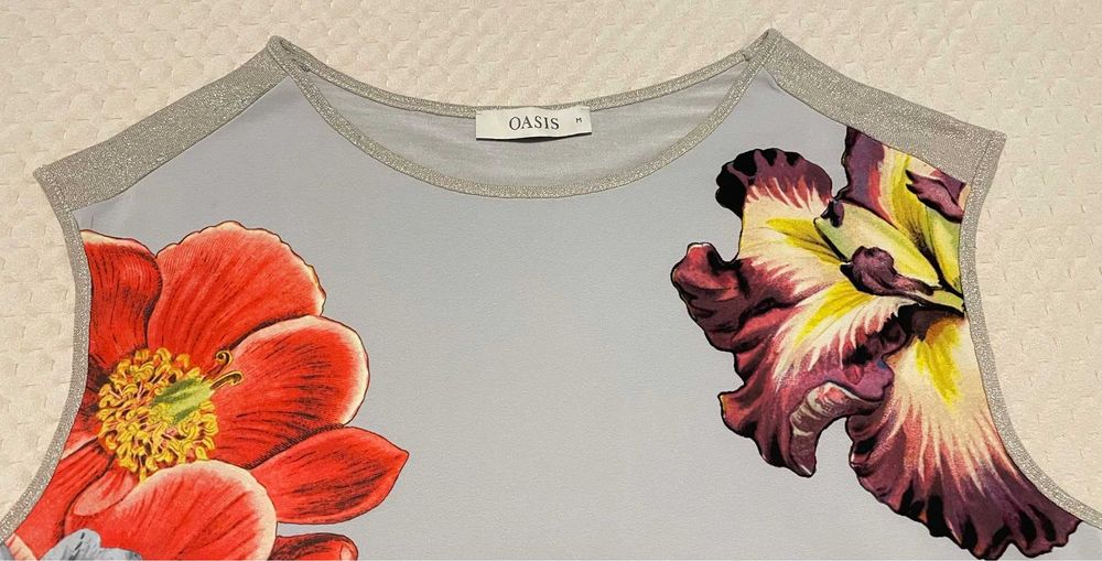 Bluzka damska Oasis w kwiaty.