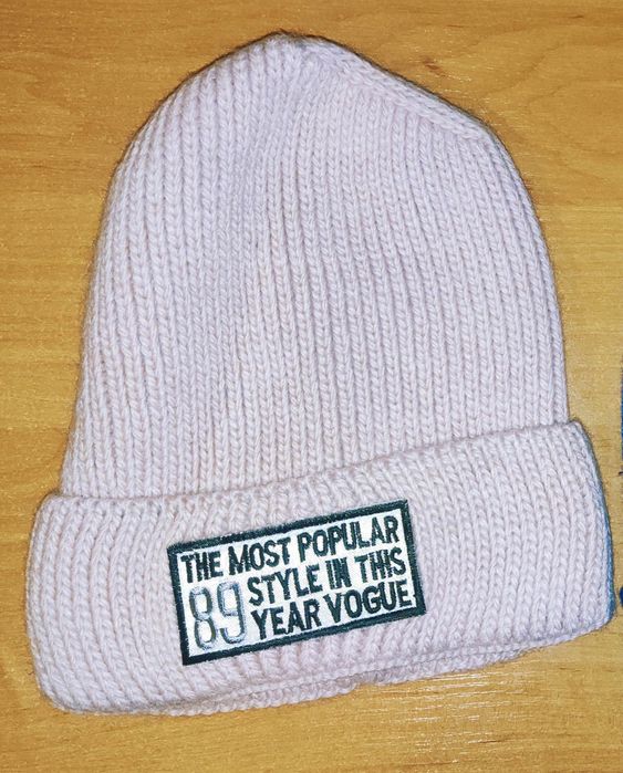 Жіноча зимня шапка Atis (нова)