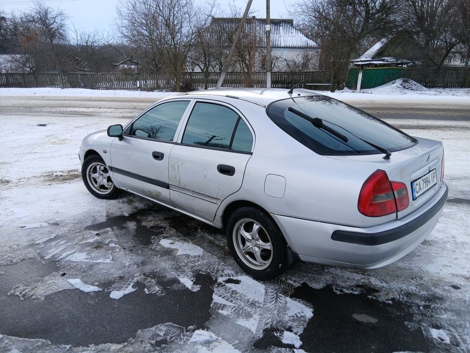 Продам мітсубісі карізма