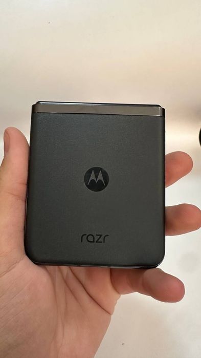 Motorola razr 40 ultra (razr plus 2023)