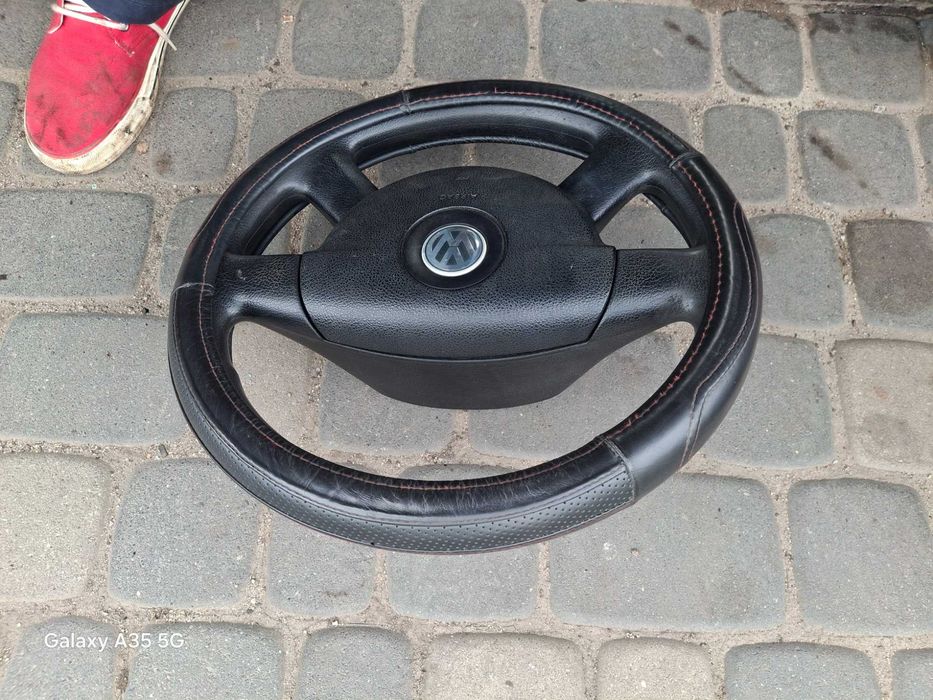 Kierownica z poduszką VW Passat Golf 5  Golf Plus Touran Caddy