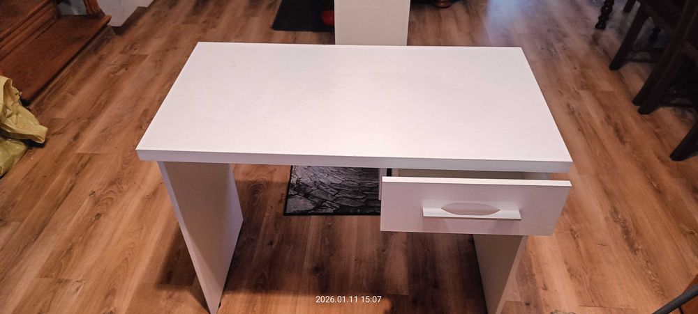 biurko młodzieżowe