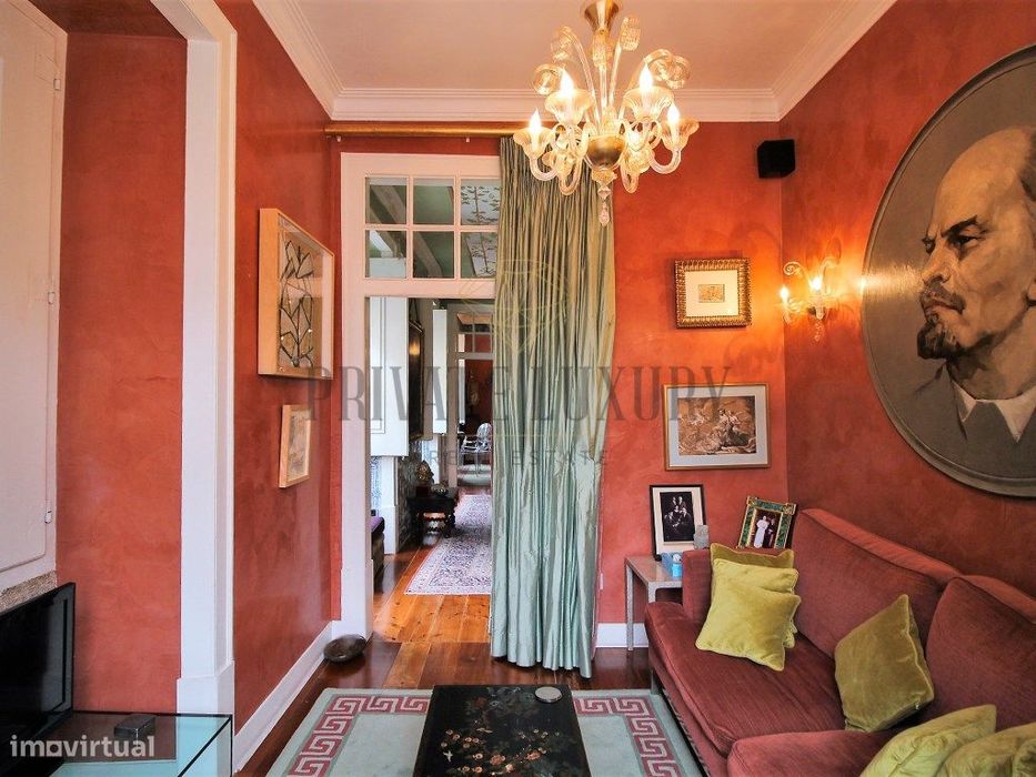 Apartamento T3 pombalino - 158 m2 - Sé - Lisboa