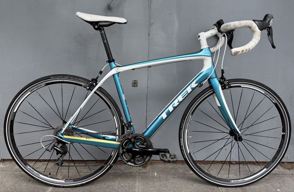 Карбоновий шосейний велосипед Trek Domane 4.3, розмір 56см, IsoSpeed, Shimano 105