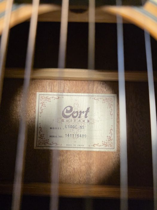 Гітара Cort масив
