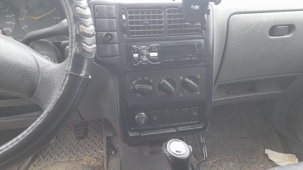 SEAT INCA 1996 com puxo