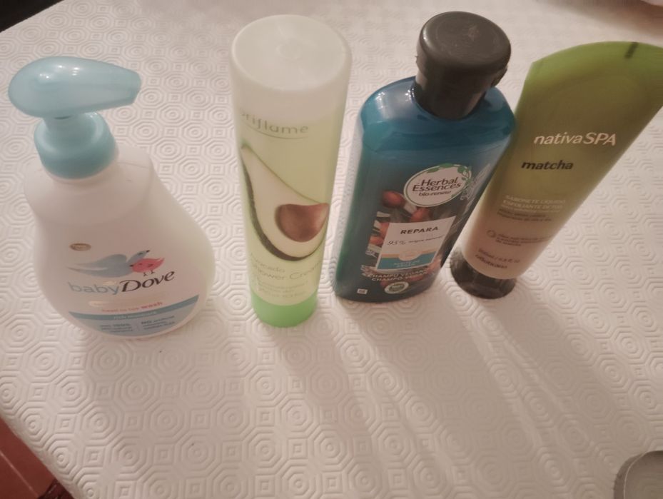 Vários Produtos De Beleza Novos e Selados