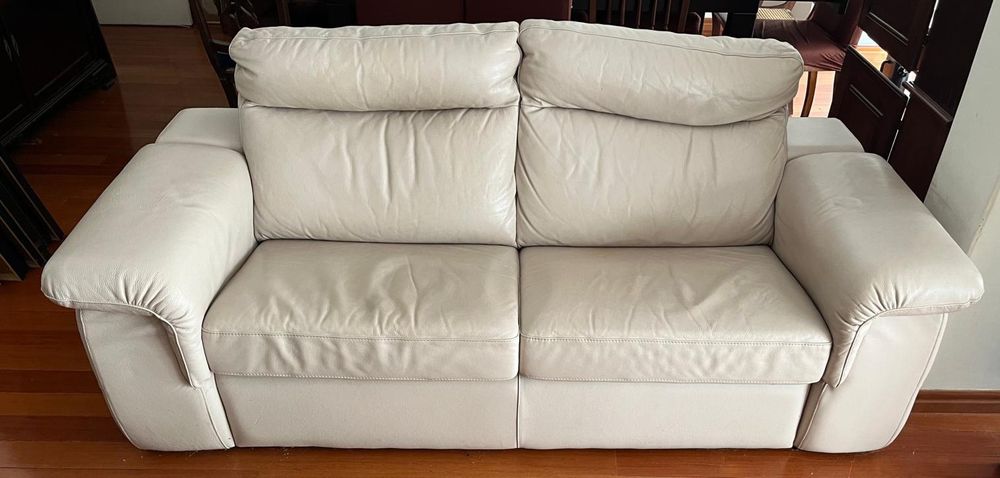 Sofá 2 lugares Pele Bege