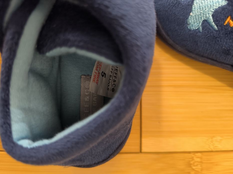 Nowe buty kapcie dziecięce