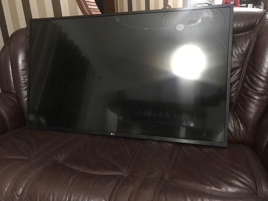 Plasma 50polegadas lg 50up75006lf com ecra partido