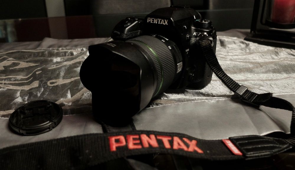Pentax K7 + Lente Pentax 18-55 e Tamron 28-300 + 2 baterias e Mochila