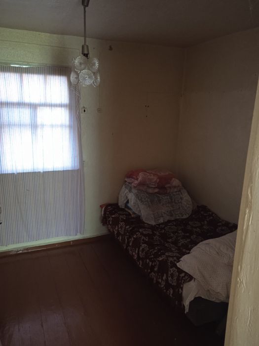 Продам землю з будинком  у с.Пиків