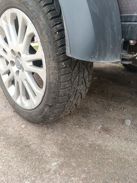 причип легкового автомобіля