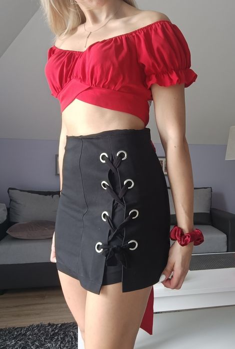 spódnica wiązana po boku z wysokim stanem