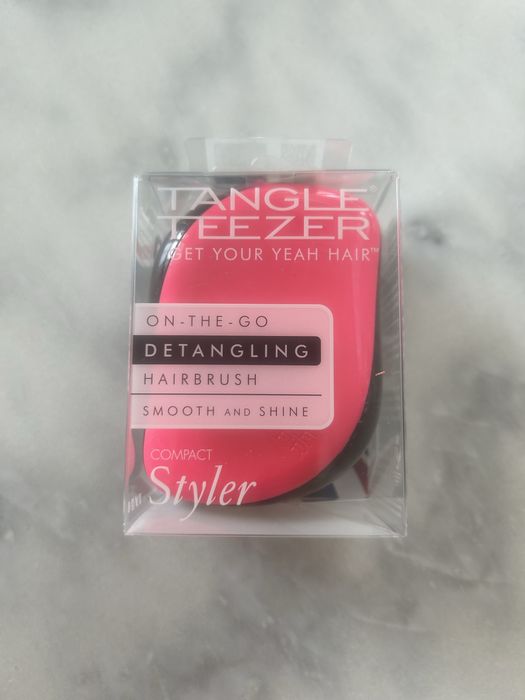 Szczotka do włosów Tangle Teezer on the go detangling różowa z etui w podróż do torebki