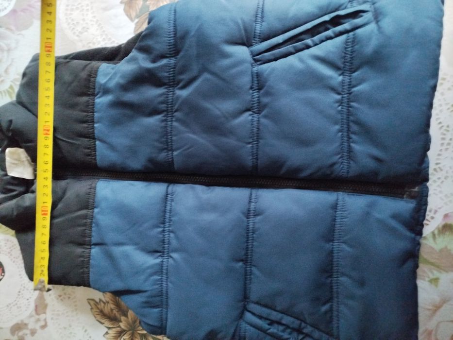 Продам детские куртки б/у
