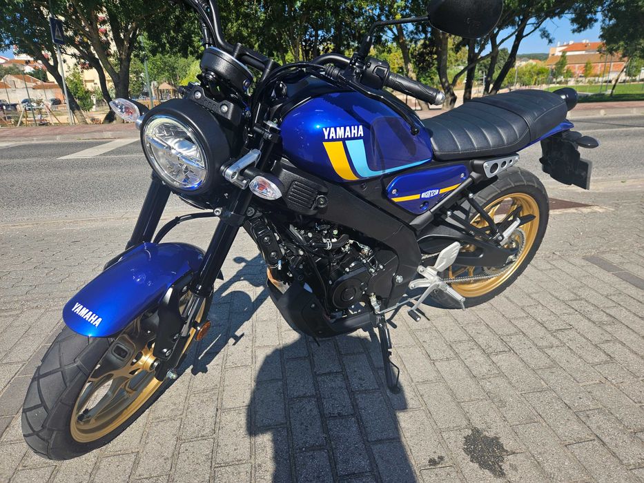 YAMAHA XSR 125  COMO NOVA