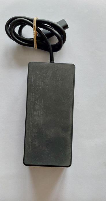 Microsoft Surface Dock 1661