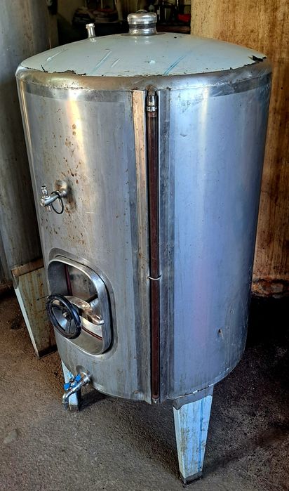 Cubas em inox para vinho